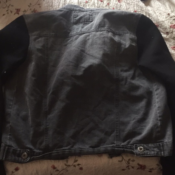 Jean jacket button up - Picture 4 of 4